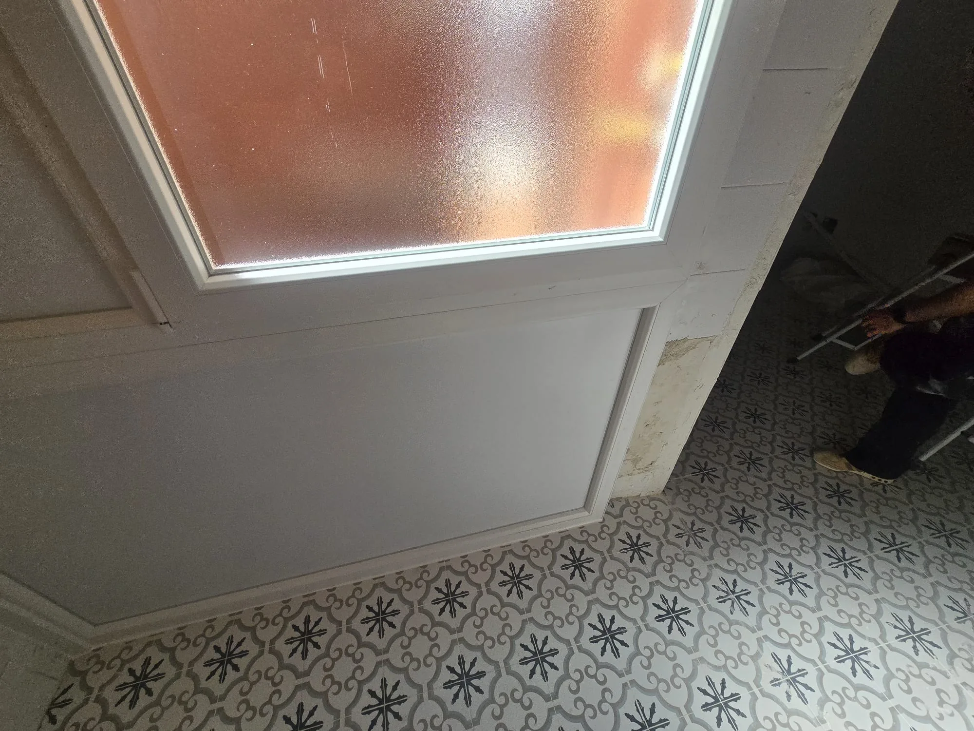 Cerramiento de balcón y ventana en aluminio blanco en Madrid - CERRAMIENTO 5